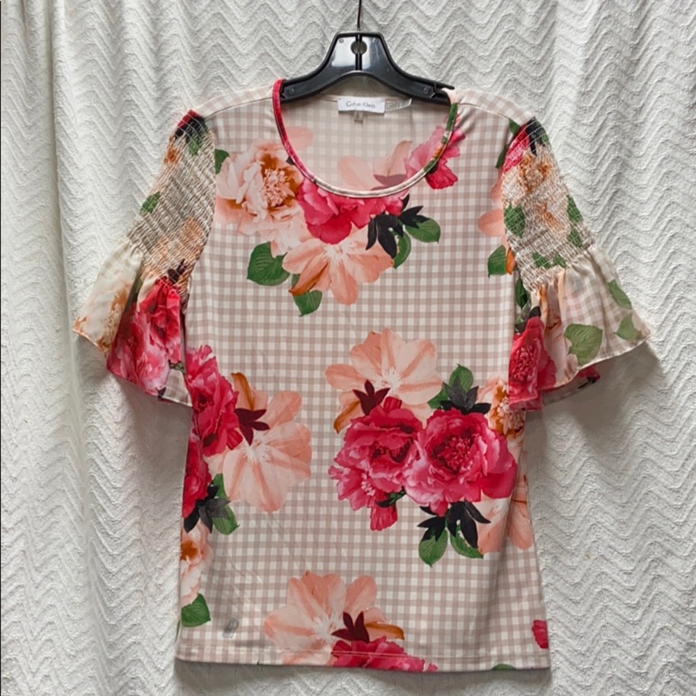 Calvin Klein floral print top in size small